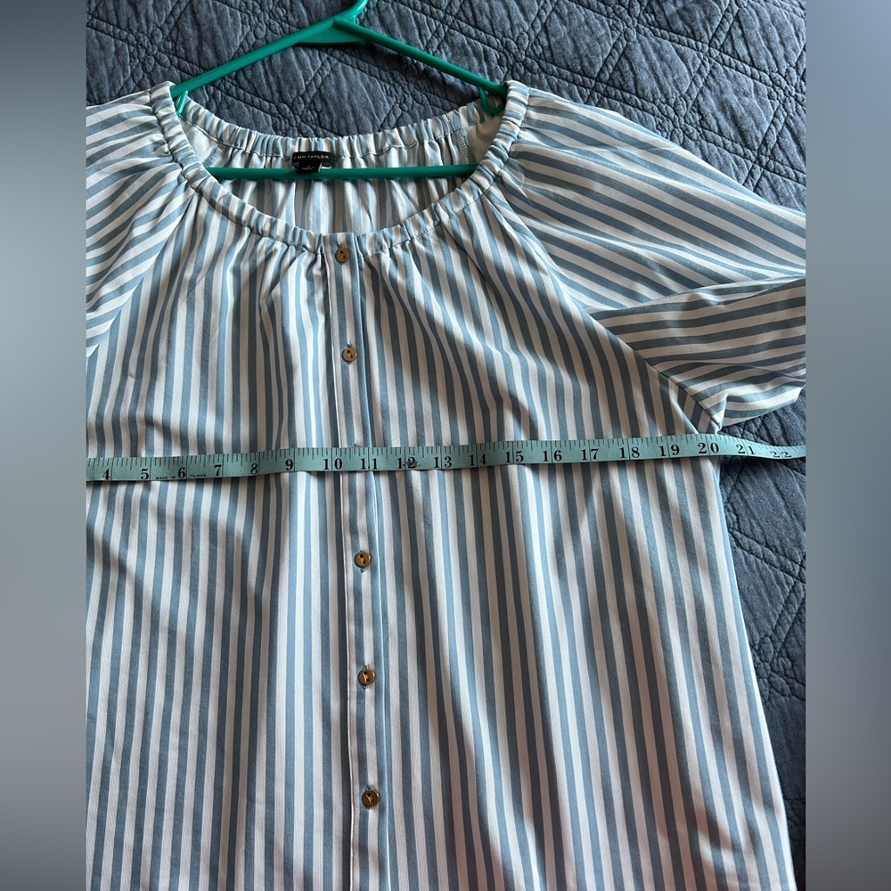 Ann Taylor Striped Blue and White blouse. Puff sleeves. Size Large. - Picture 8 of 10